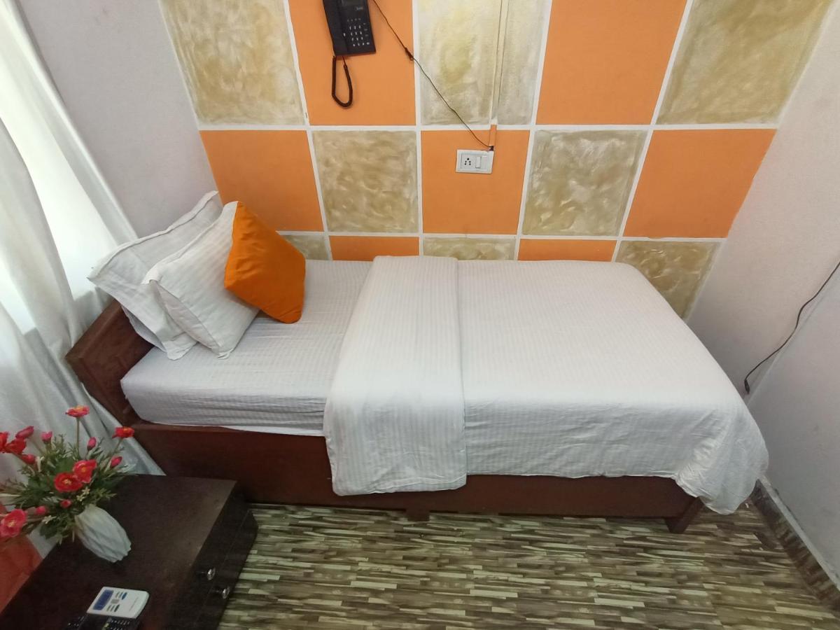 Kalpataru Hometel Mumbai Exterior photo
