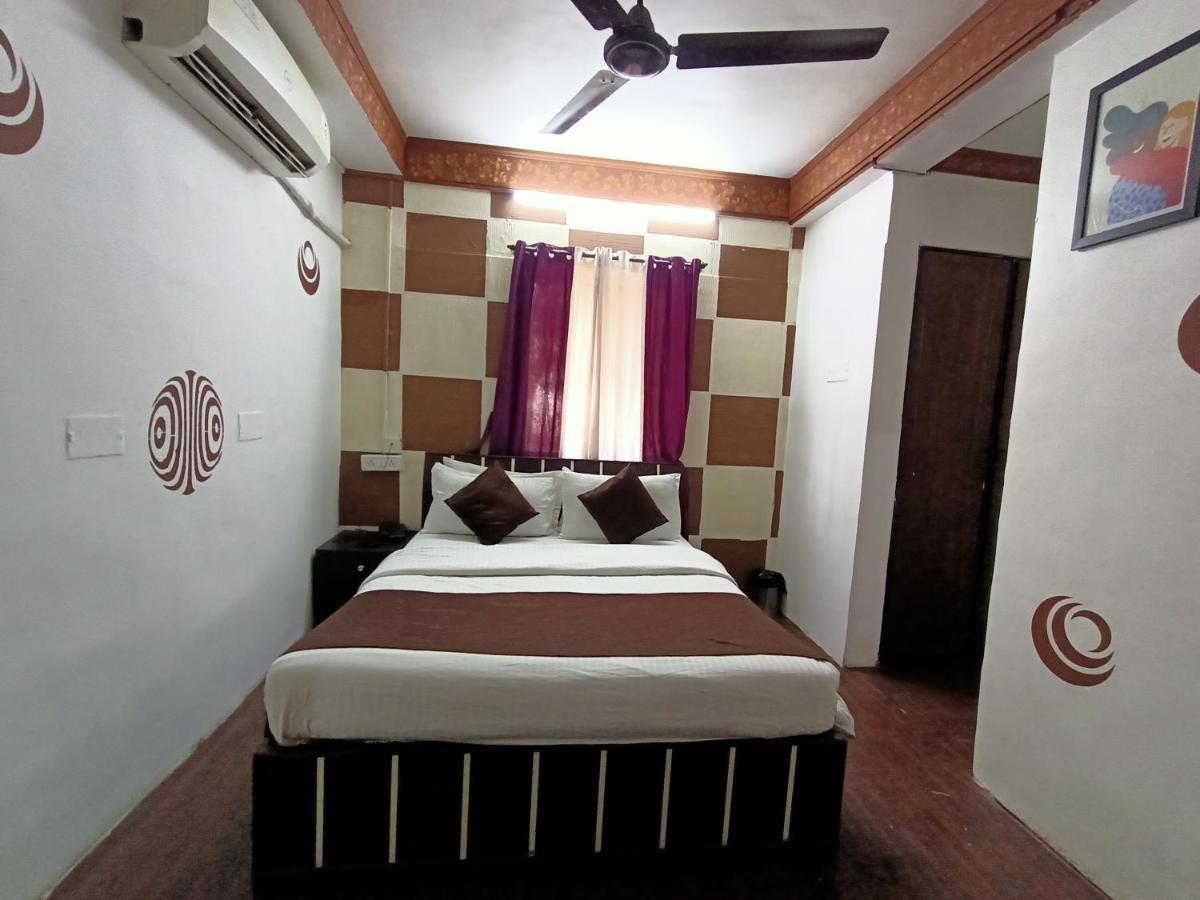 Kalpataru Hometel Mumbai Exterior photo