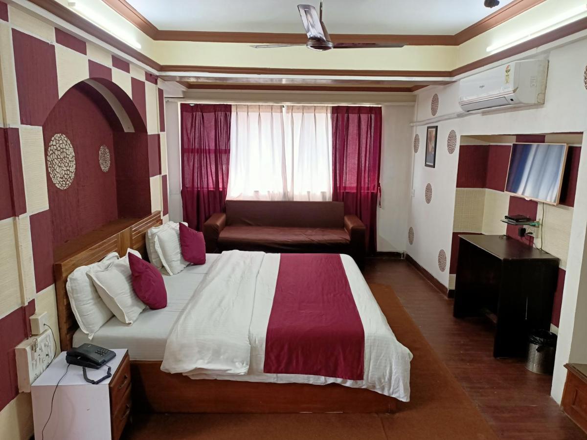 Kalpataru Hometel Mumbai Exterior photo